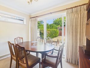Dining Room- click for photo gallery